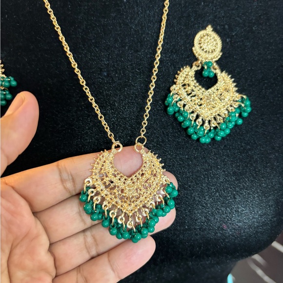 2 pc long chain pendant with earrings - Picture 4 of 6